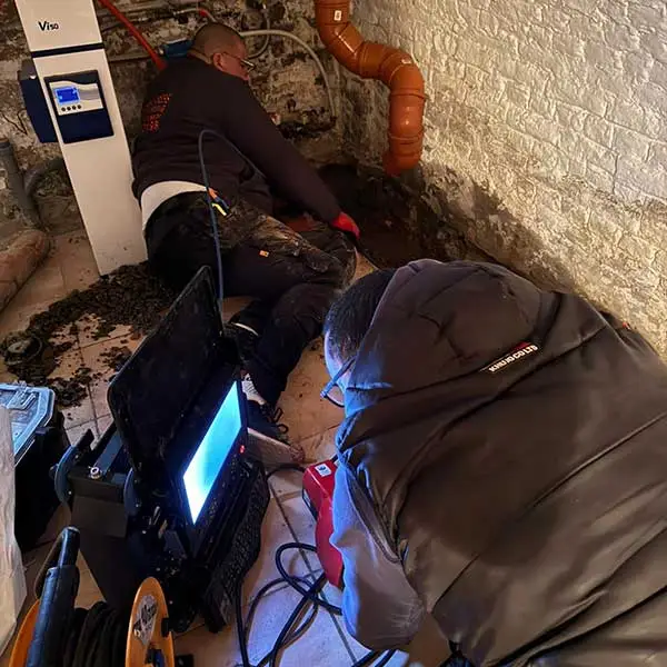 Inspection caméra canalisation à Liège Belgique pour diagnostic d’une obstruction et début de dégradation avant intervention de débouchage